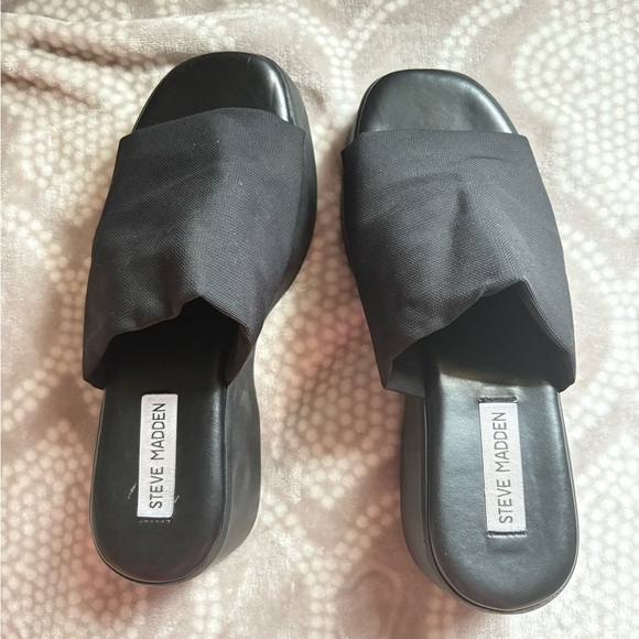 Steve Madden Black Slide Sandals - Picture 1 of 2